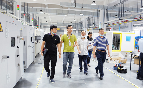 重庆市北碚区一行领导对金年会科技总部进行参观调研